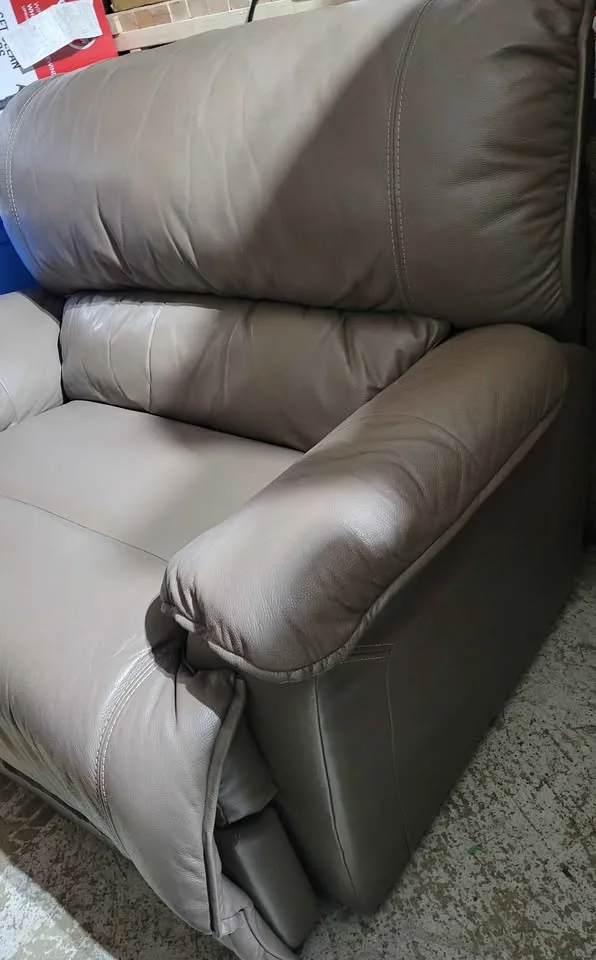 Leather LaZBoy Electronic Recliner Sofa & Love Chair image indicator(8)