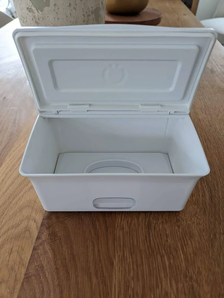 Ubbi Baby Wipes Dispenser image indicator(2)