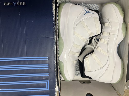 AIR JORDAN 11 RETRO WHITE/LEGEND BLUE-BLACK BLANC/CIEL-NOI