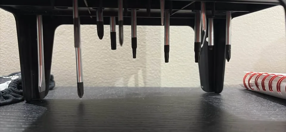 Screwdriver set (4 missing) image indicator(2)