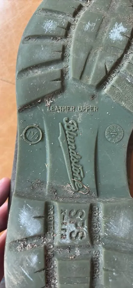 Bludstones boots image indicator(2)