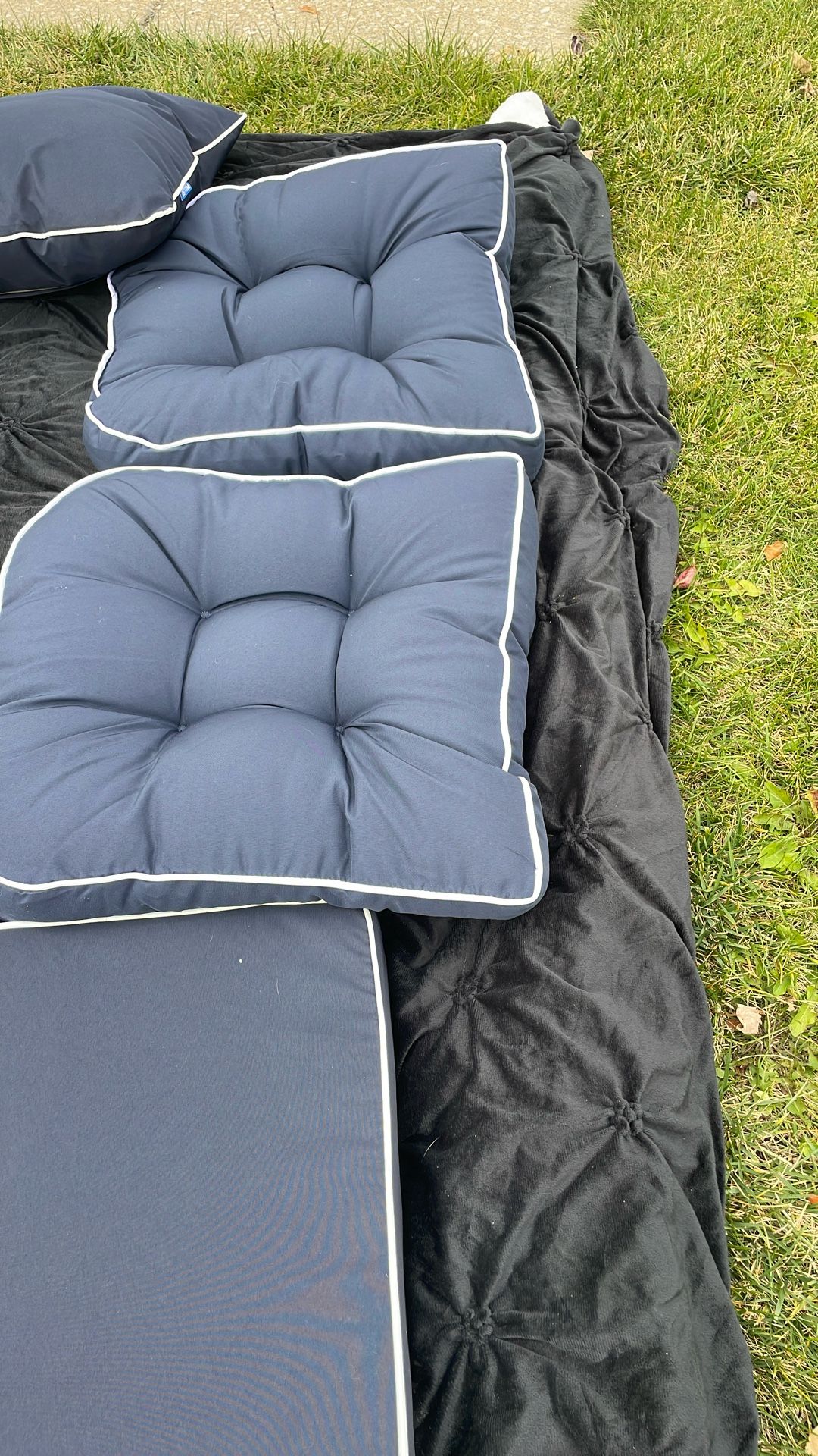 6 New Navy Outdoor Patio Cushions - photo 4