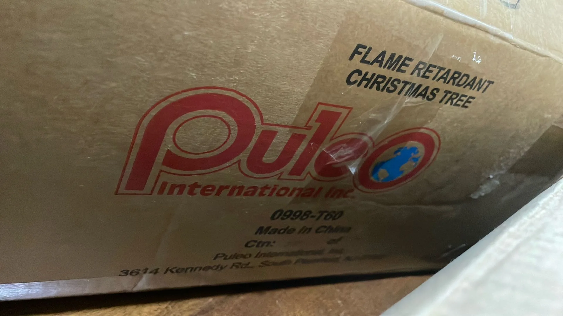 6 Foot Puleo Christmas Tree image indicator(8)