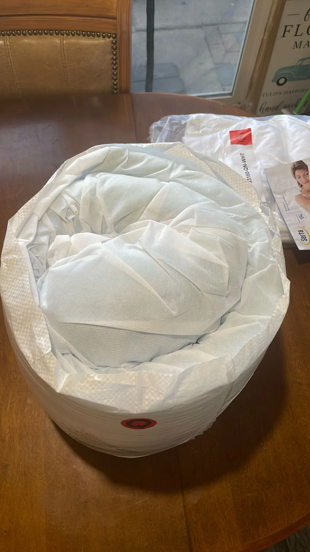 New 3” Serta Memory Foam Queen Matress Topper thumbnail