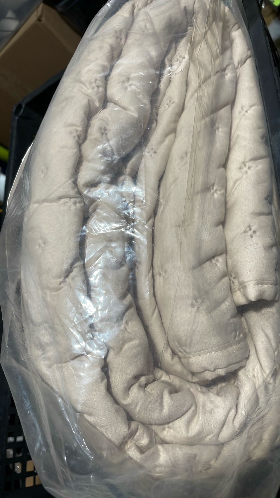 King/California King Quilt - Color -Coconut Milk - photo 3