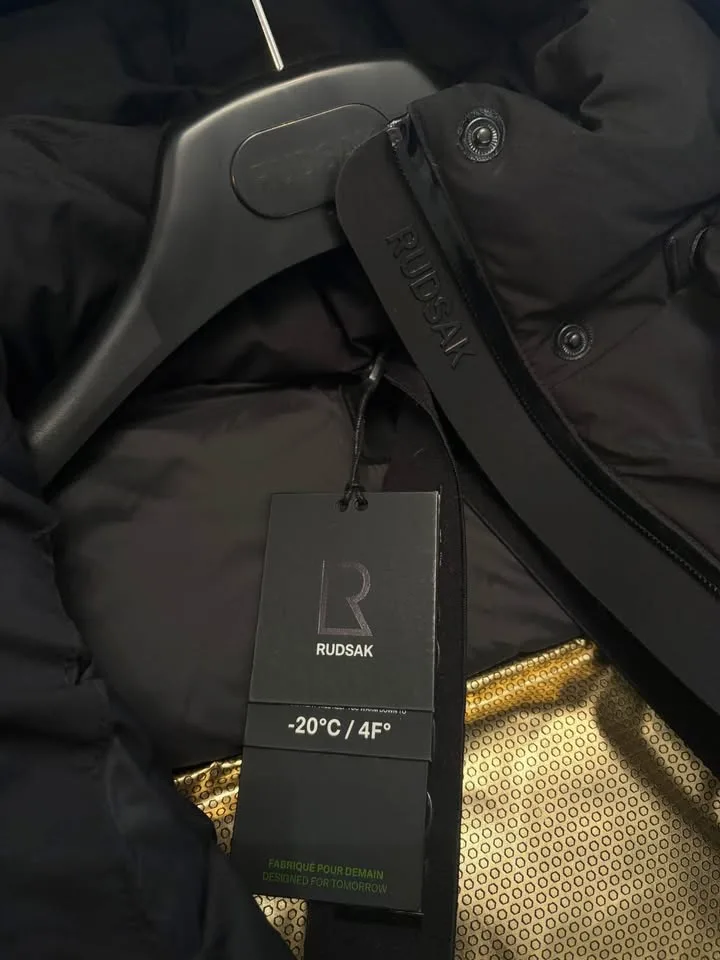 Women’s Rudsak winter jacket image indicator(3)