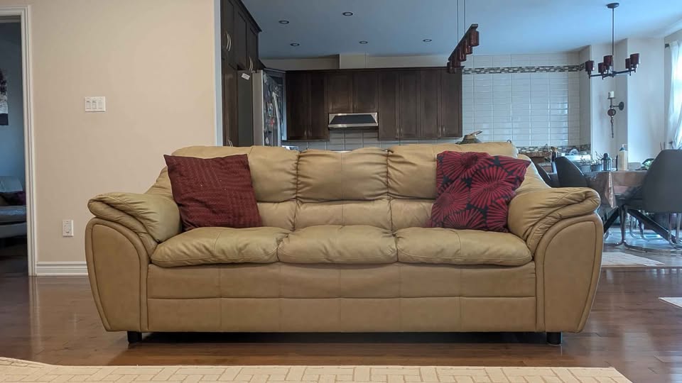 3-Piece Leather Sofa, Loveseat, & Chair Set - Good Condition - photo 2