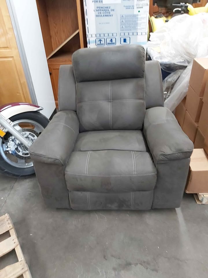 Next-Gen Durapella Power Lift Recliner - photo 4