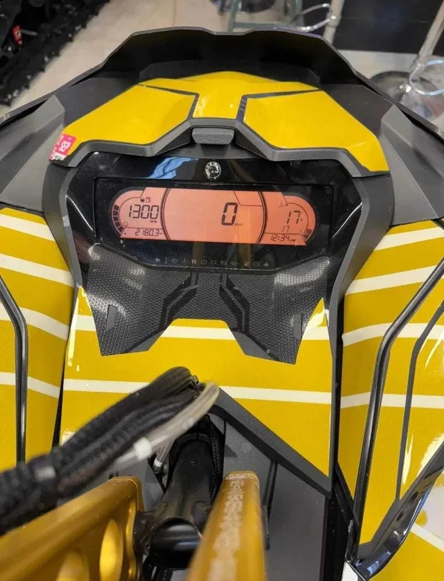 2023 skidoo backcountry x image indicator(4)