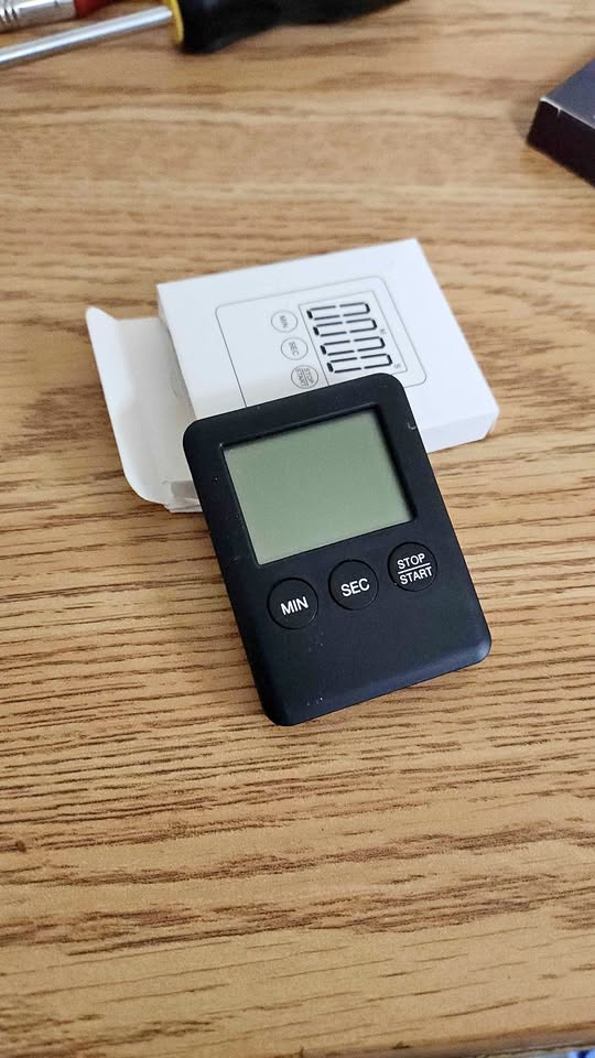 Timer with Magnetic Back