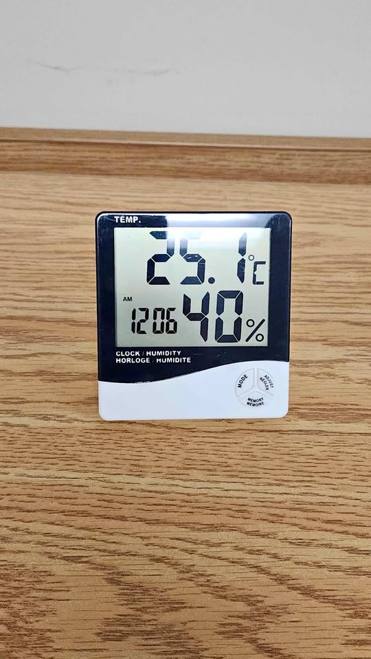 Thermometer Hygrometer Clock Indoor Battery Powered