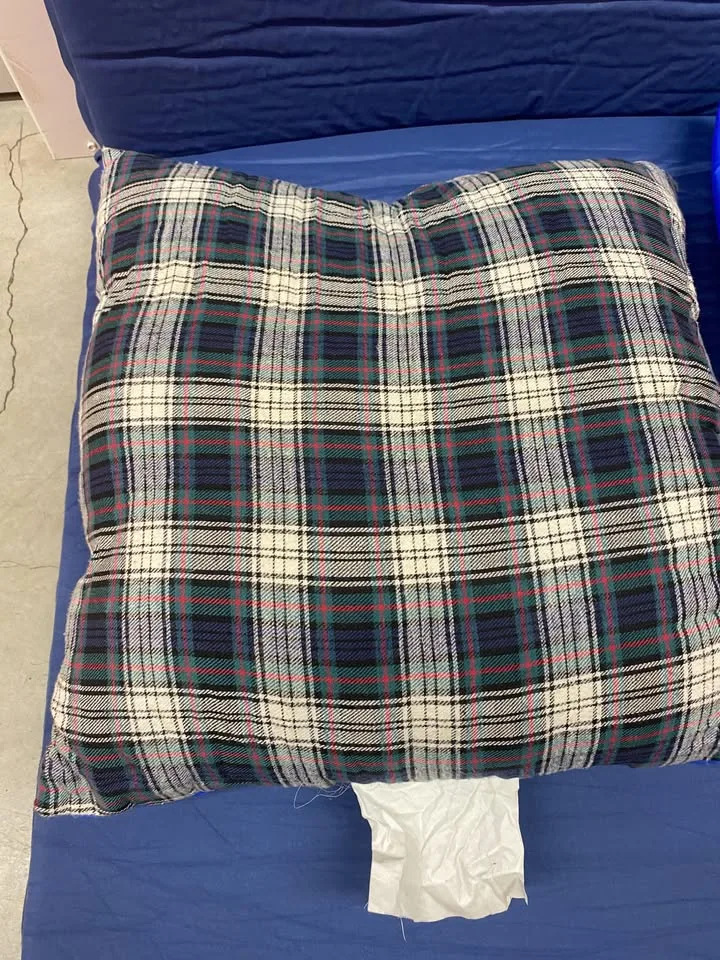 Compact travel pillow image indicator(2)