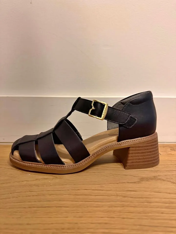 Black new sandals 6.5 - Dr Scholl’s