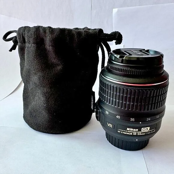 Nikon 18-55mm VR Lens with Pouch - Excellent thumbnail