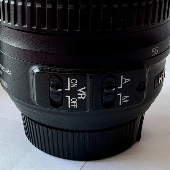 Nikon 18-55mm VR Lens with Pouch - Excellent image indicator(4)