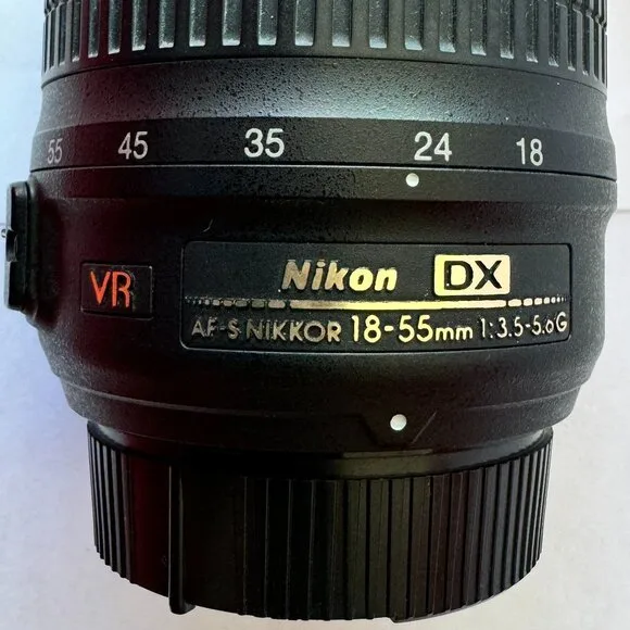 Nikon 18-55mm VR Lens with Pouch - Excellent image indicator(5)