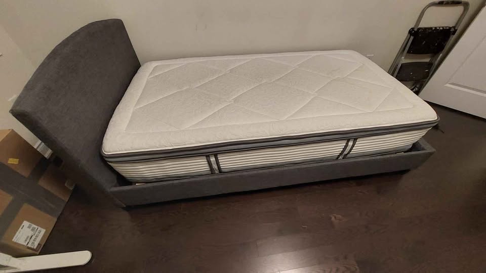 Bed With Mattress For Sale - photo 2