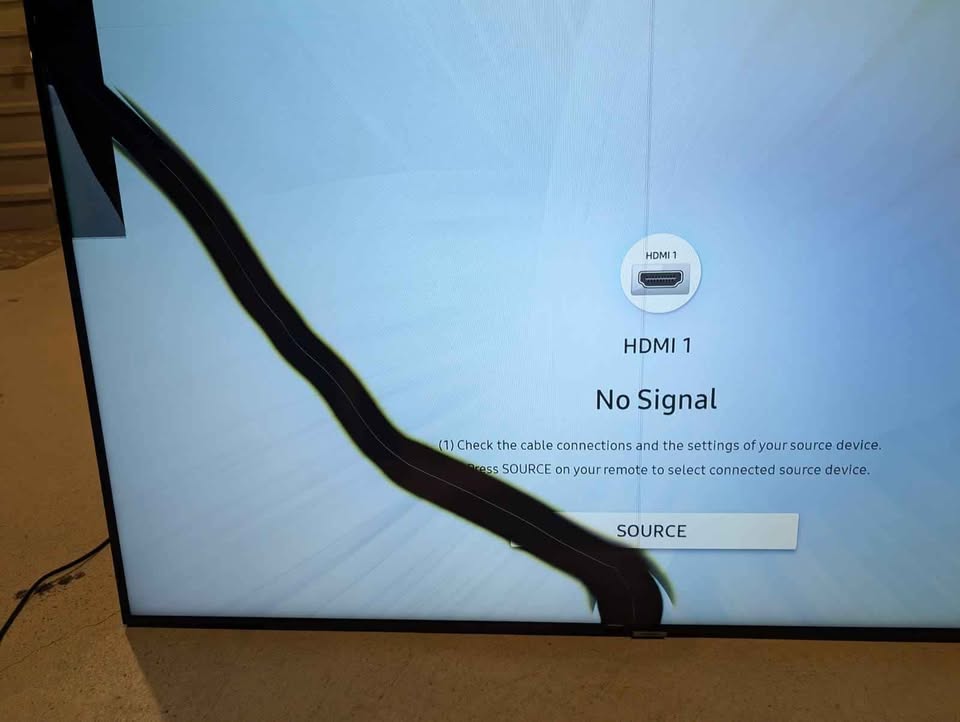 65" Samsung TV (READ DESCRIPTION) - photo 3