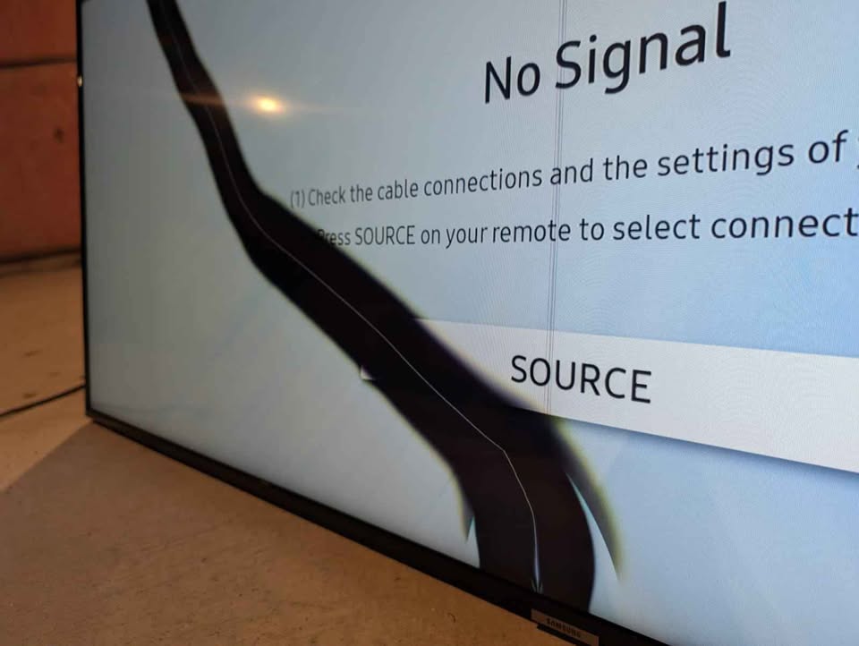65" Samsung TV (READ DESCRIPTION) - photo 4