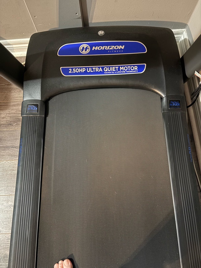 Horizon T101 folding trade mill - photo 5