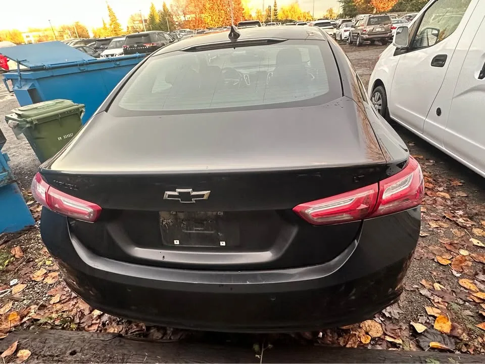 2024 Chevrolet Malibu Limited image indicator(8)