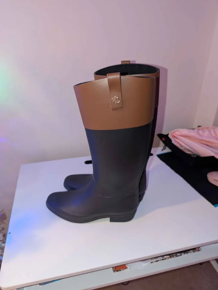 Ralph Lauren woman's rain boots size 9 image indicator(2)