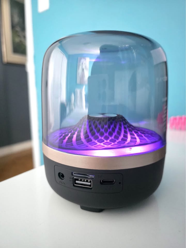 360 degree LED light Bluetooth speaker - photo 3