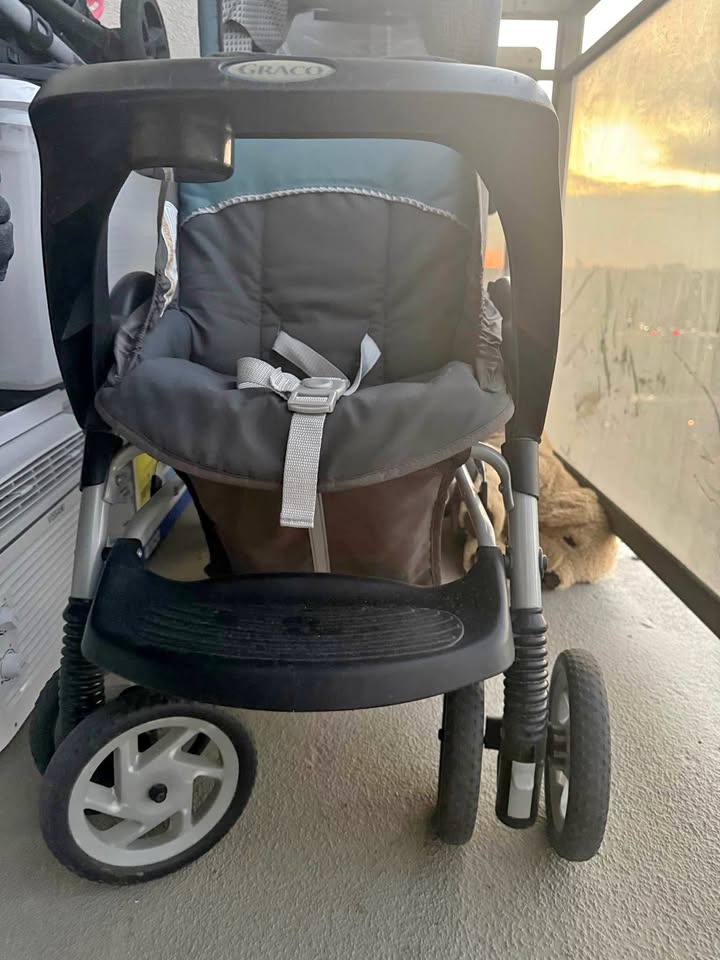 Graco blue Twin Stroller for Sale!