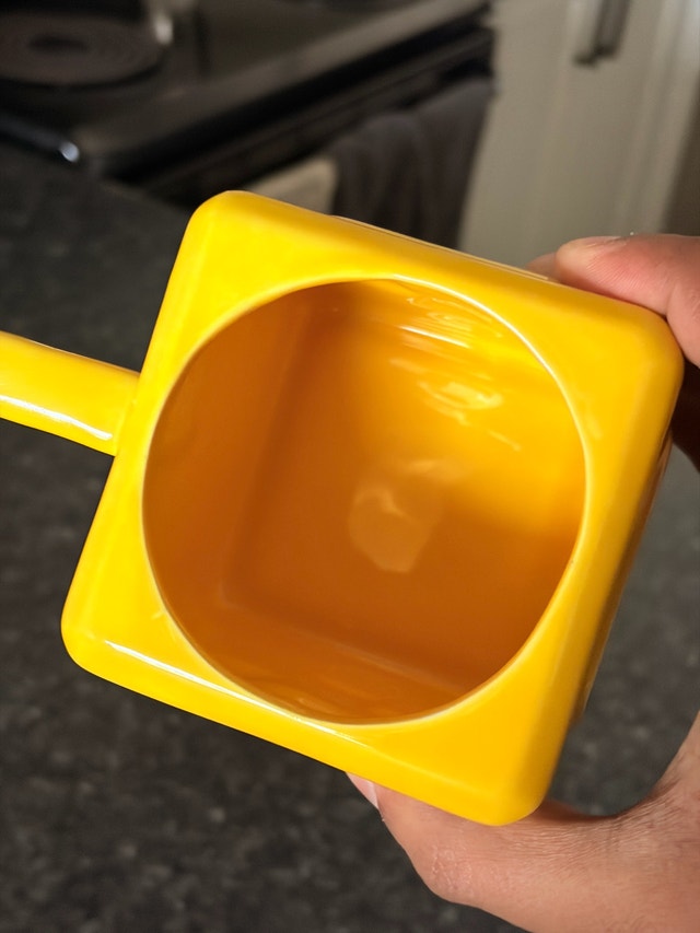 Moving Sale - Mario Bros Mug Unused - photo 2