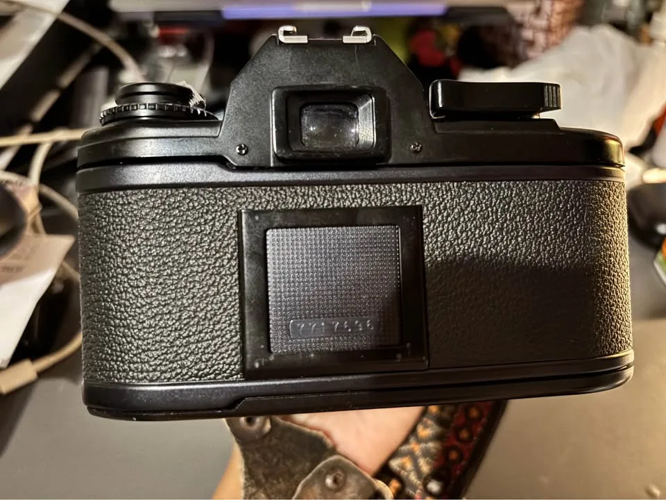 Nikon camera with 50mm lens - Sale image indicator(2)