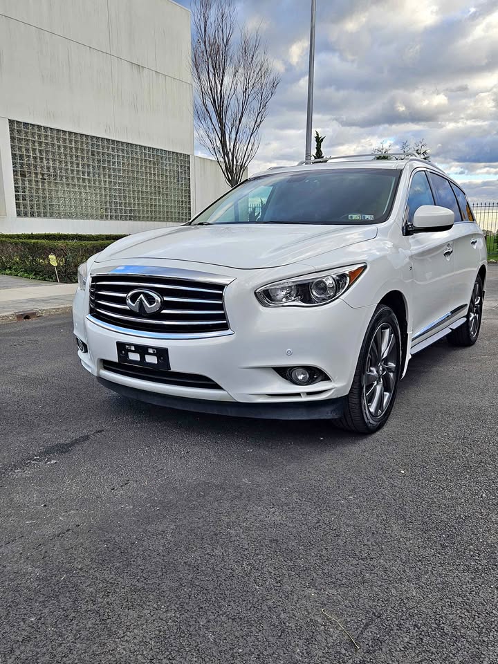 2014 Infiniti QX60 · LUXE Sport Utility 4D