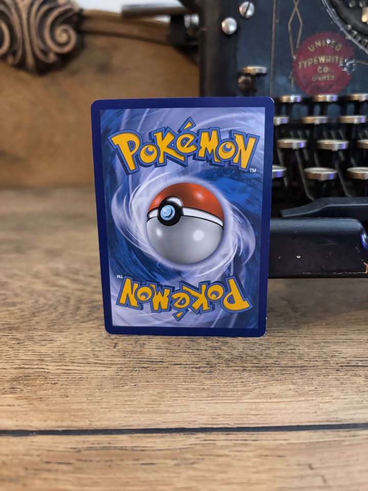 Pikachu Holo Cracked Ice Pokemon Evolutions 35/108 MP - photo 2