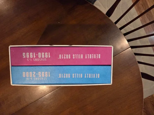 Beverly Hills 90210 DVD Yearbook complete series image indicator(6)