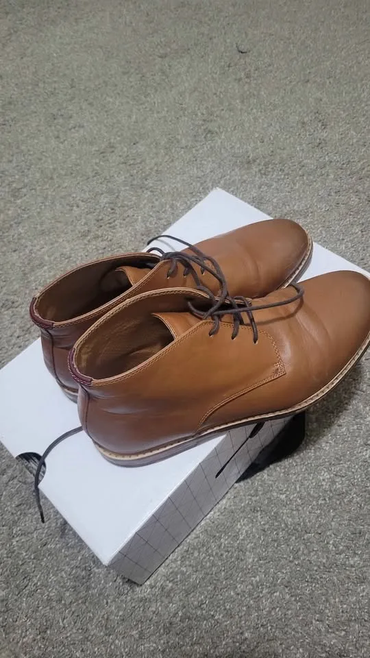 Call it Spring Men Chukka Boots for sale!!!!Size US7.5 image indicator(2)
