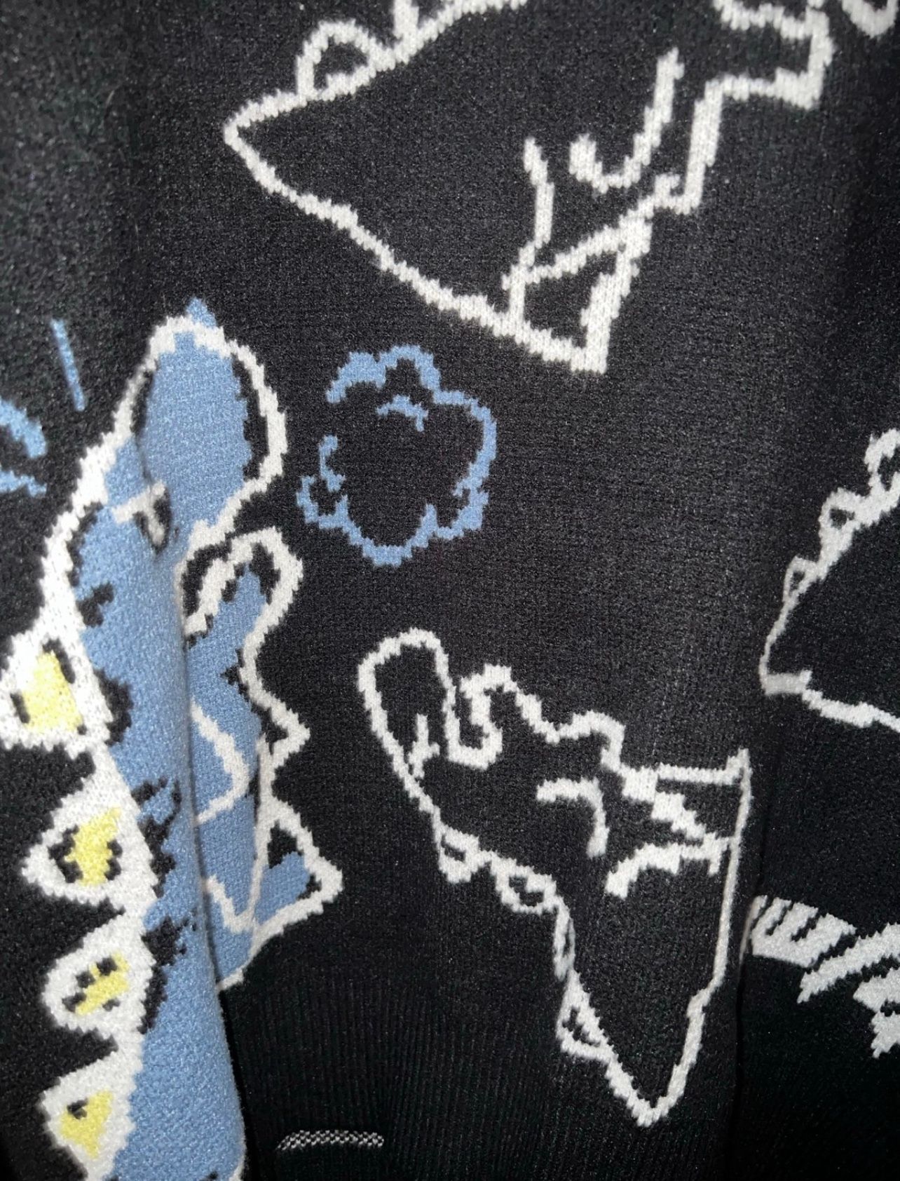 Dinosaur Pattern Knit Cozy Sweatshirt, Cute Black Warm Crewneck - photo 3