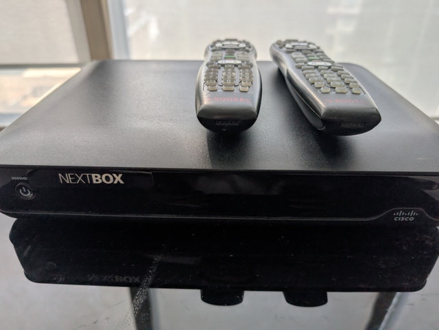 Rogers NextBox 3.0 PVR w/2 remote controls