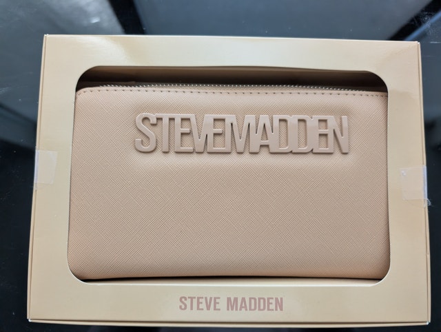 Steve Madden Beviee Zip Around Wallet Wristlet