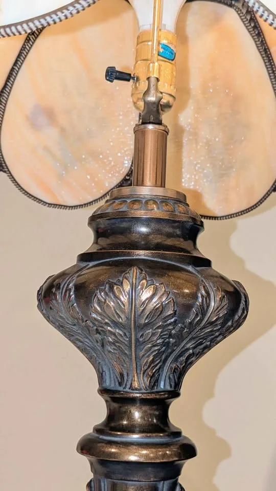 ✨Vintage Tiffany style Floral Statement Lamp image indicator(6)