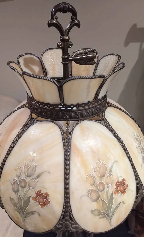 ✨Vintage Tiffany style Floral Statement Lamp image indicator(9)