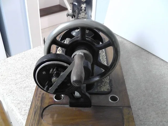 vintage sewing machine image indicator(9)