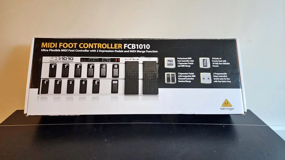 MIDI Foot Controller Behringer FCB1010