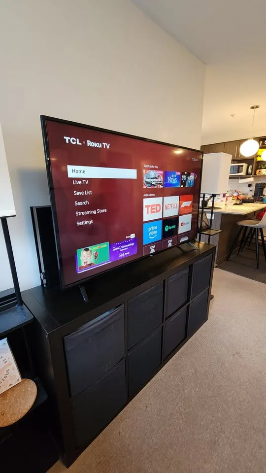 TV TCL 55" 4‑Series 4K UHD Smart LED (Roku 55S425‑CA) image indicator(2)