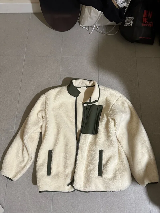Uniqlo Fleece Jacket thumbnail