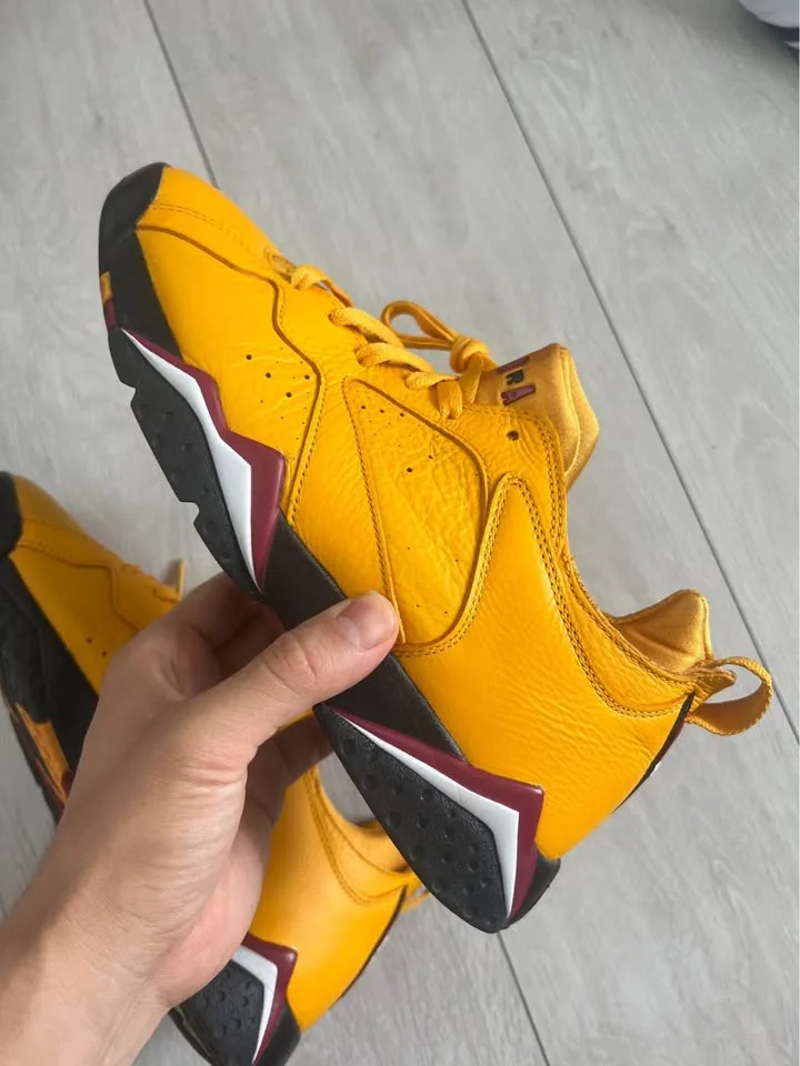Jordan 7 Low “Taxi” Size 9.5 RARE image indicator(5)