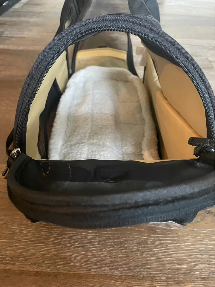 Bergan Pet Carrier for airplane image indicator(6)