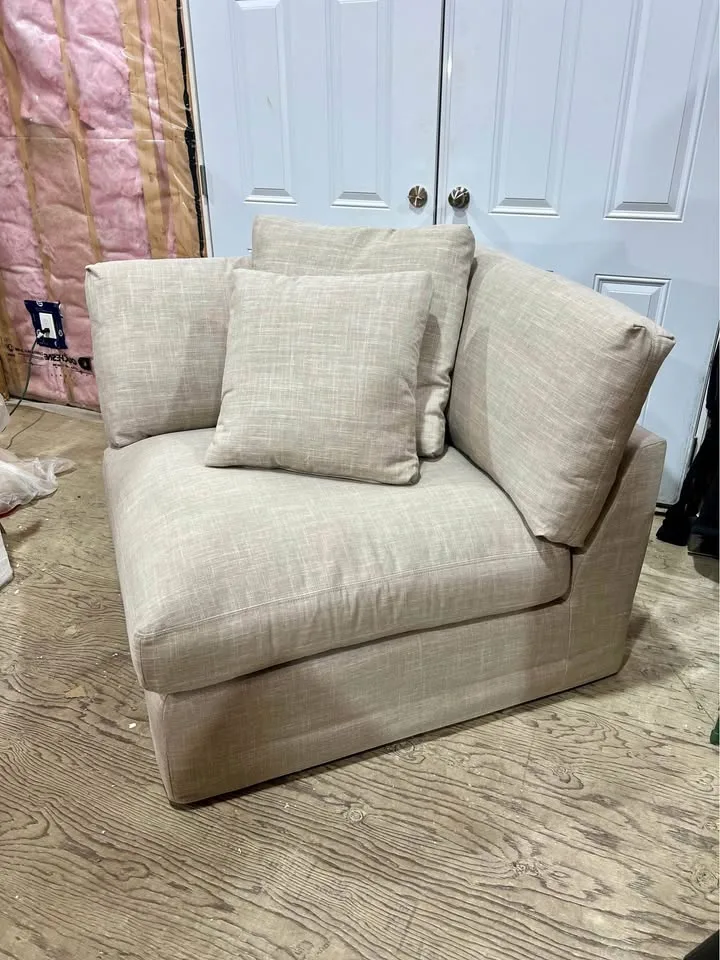 BRAND NEW SUNDAYS CORNER CHAIR LIGHT PEBBLE image indicator(2)