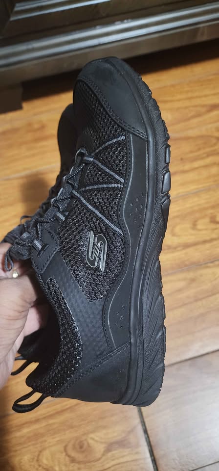 Women's Skechers GRATIS SPORT - Size 7.5 (New) - photo 3