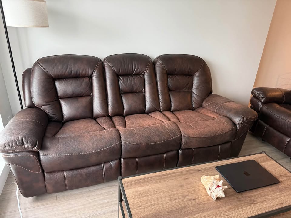 Brown Recliner Sofa - photo 3