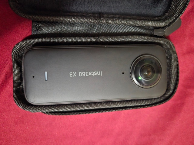 Insta360 X3 114cm Selfie Stick + 64GB microSD - photo 3