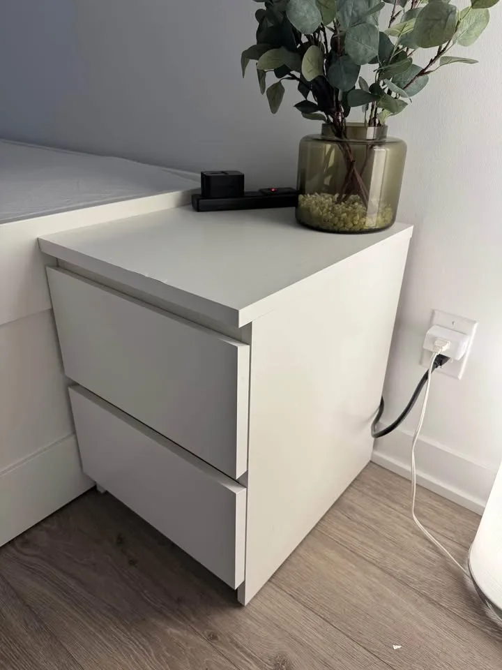 IKEA MALM Drawer Chest / Nightstand – White image indicator(2)